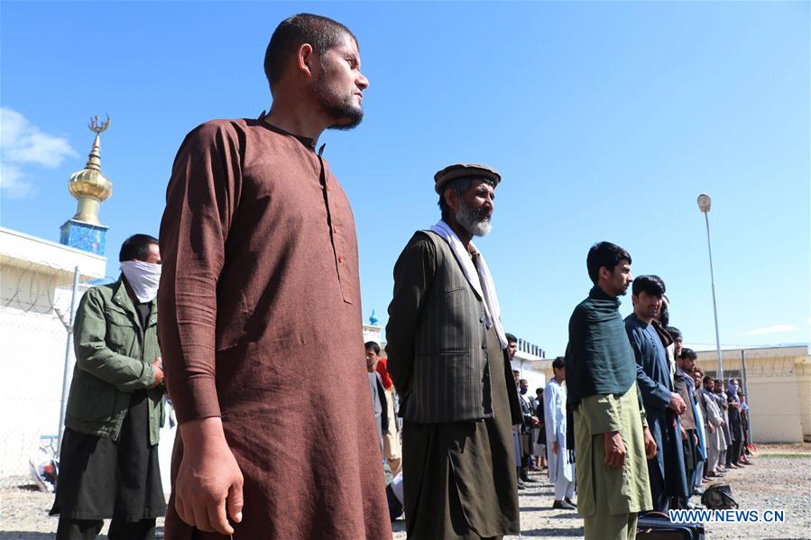अफगानिस्तानमा सात सय कैदी कारागार मुक्त