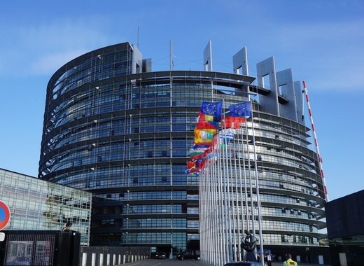 युरोपेली युनियनद्वारा १० खर्ब युरोको सहायता योजना युरोपेली संसदमा प्रस्तुत गरिँदै