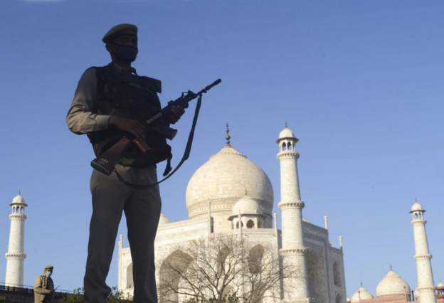 ताज महल पर्यटकका लागि खुलाउने निर्णय स्थगित