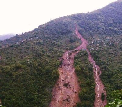 पहिरोको उच्च जोखिममा परेका ७३ घर सुरक्षित स्थानमा सारियो