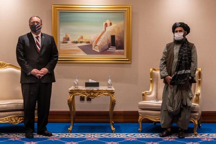 अमेरिकी विदेशमन्त्रीसँग अफगान सरकार र तालिबान वार्ताका संयोजकहरुको भेट