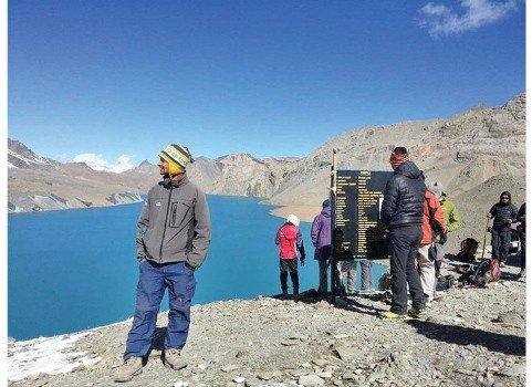 हेलिकोप्टर सेवाले खप्तड घुम्ने आन्तरिक पर्यटक बढे   