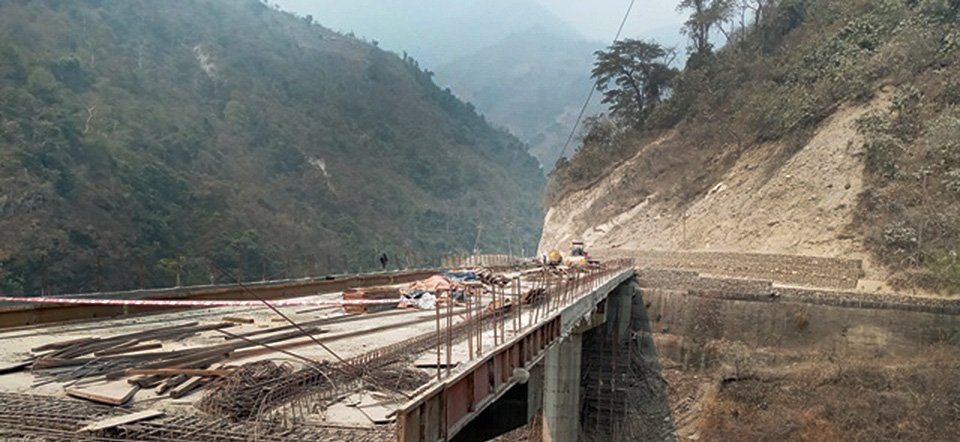 मुग्लिन नारायणगढ सडकमा १५ वटा नयाँ पुल बन्दै,  ११ मिटर चौडा