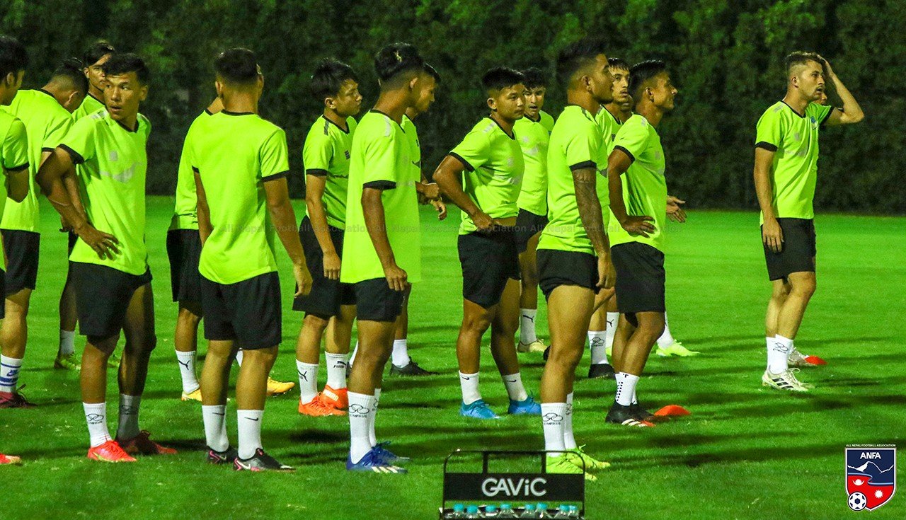 इराक बिरुद्ध नेपाली राष्ट्रिय फुटबलको टोलिको तयारी पुरा