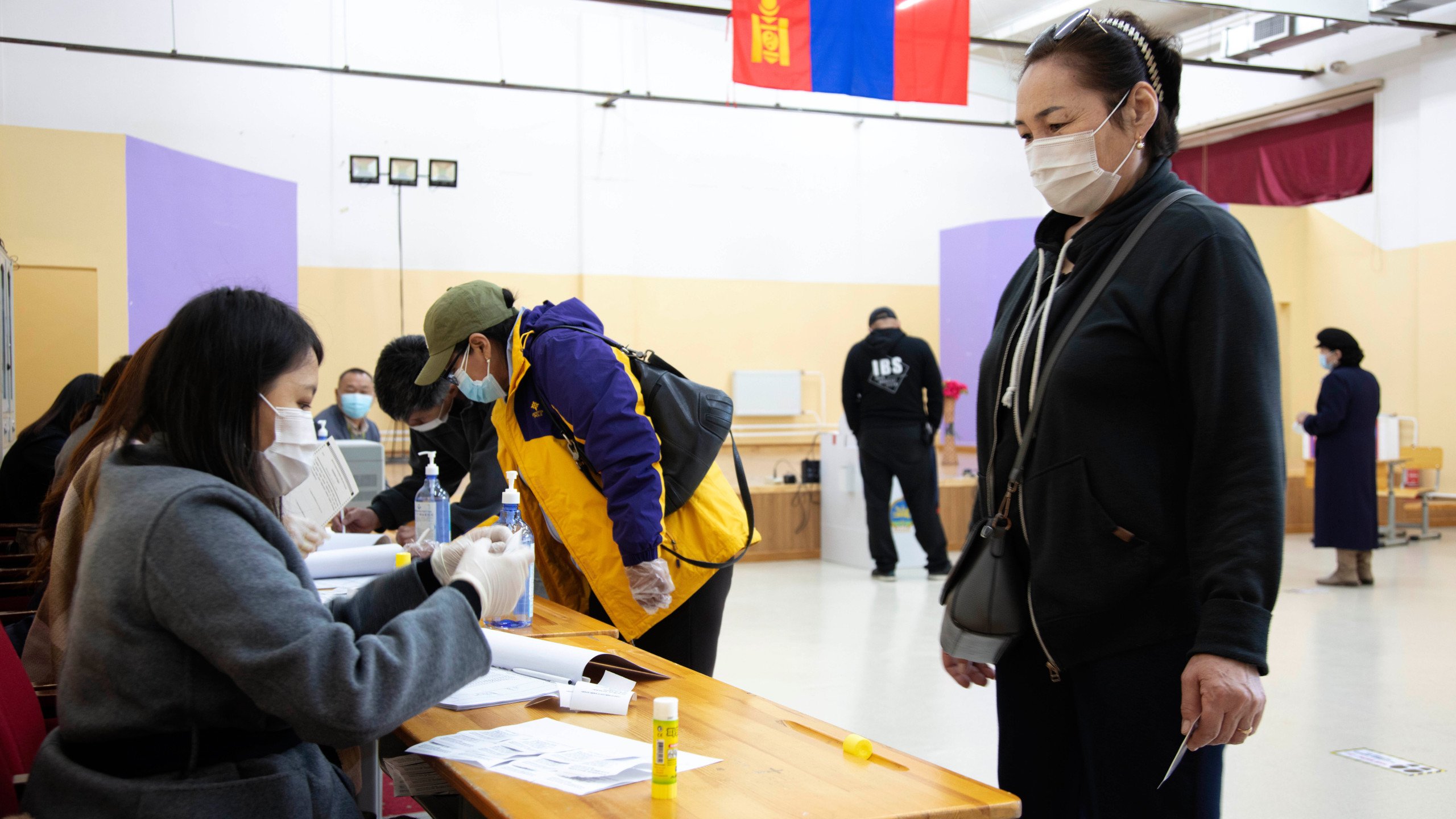 मङ्गोलियामा राष्ट्रपतिका लागि निर्वाचन शुरु