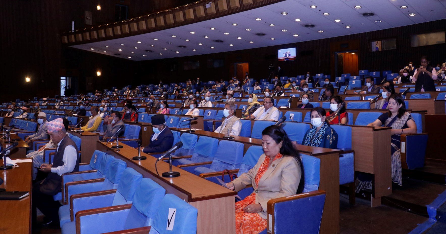 सरकारको आर्थिक वर्ष २०७६-७७ प्रतिवेदन प्रतिनिधिसभा बैठकमा पेश