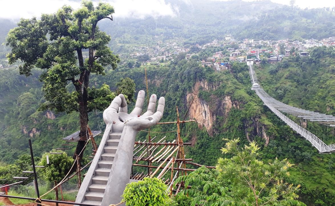 प्रकृतिमाथि विचरण