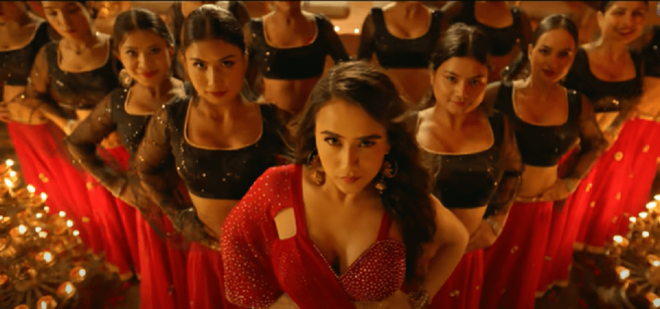 दक्षिण भारतीय फिल्म 'थिरीमाली'मा स्वस्तिमाको 'आइटम डान्स'