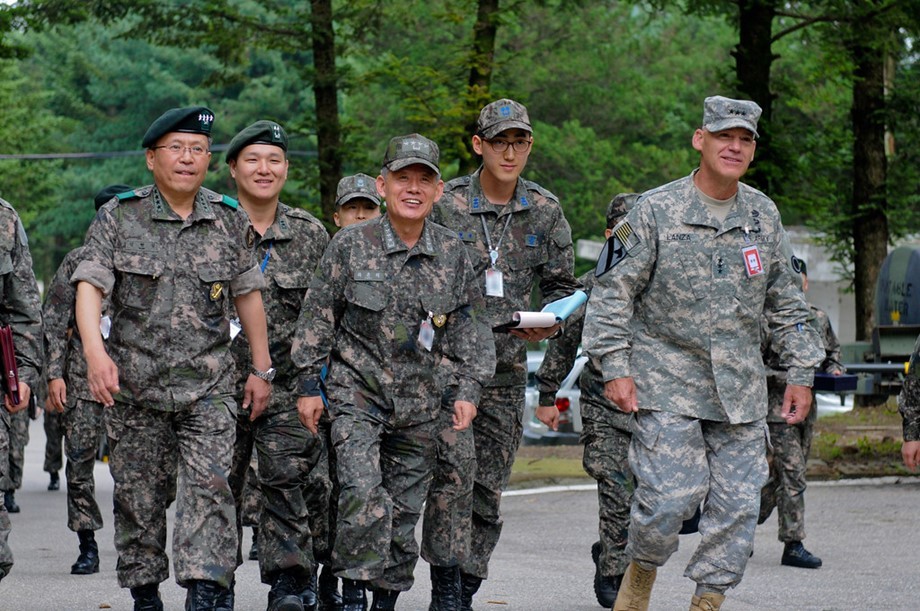 अमेरिका, दक्षिण कोरिया संयुक्त सैन्य अभ्यास स्थगित