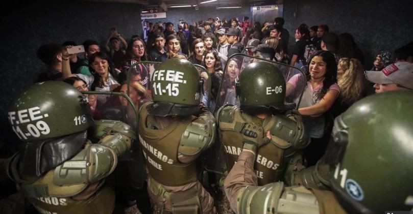 हिंसात्मक प्रदर्शनपछि चिलीमा राष्ट्रपतिद्धारा संकटकालको घोषणा