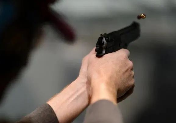 अपडेटः  गोली प्रहार गरी हत्या ! पाँच लाख लुटियो